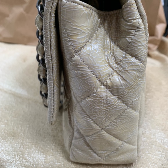 Chanel Crinkled Patent Jumbo SHW Single Flap Bag - Picture 5 of 8